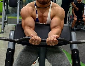 上腕二頭筋